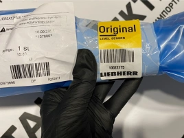 Датчик уровня масла Liebherr 10022175