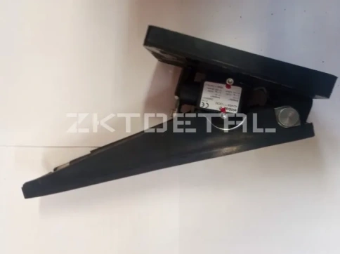 Педаль газа Liebherr 11692103 фото 1